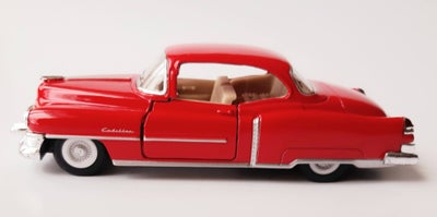 Punainen pikkuauto Cadillac 1953 Series 62